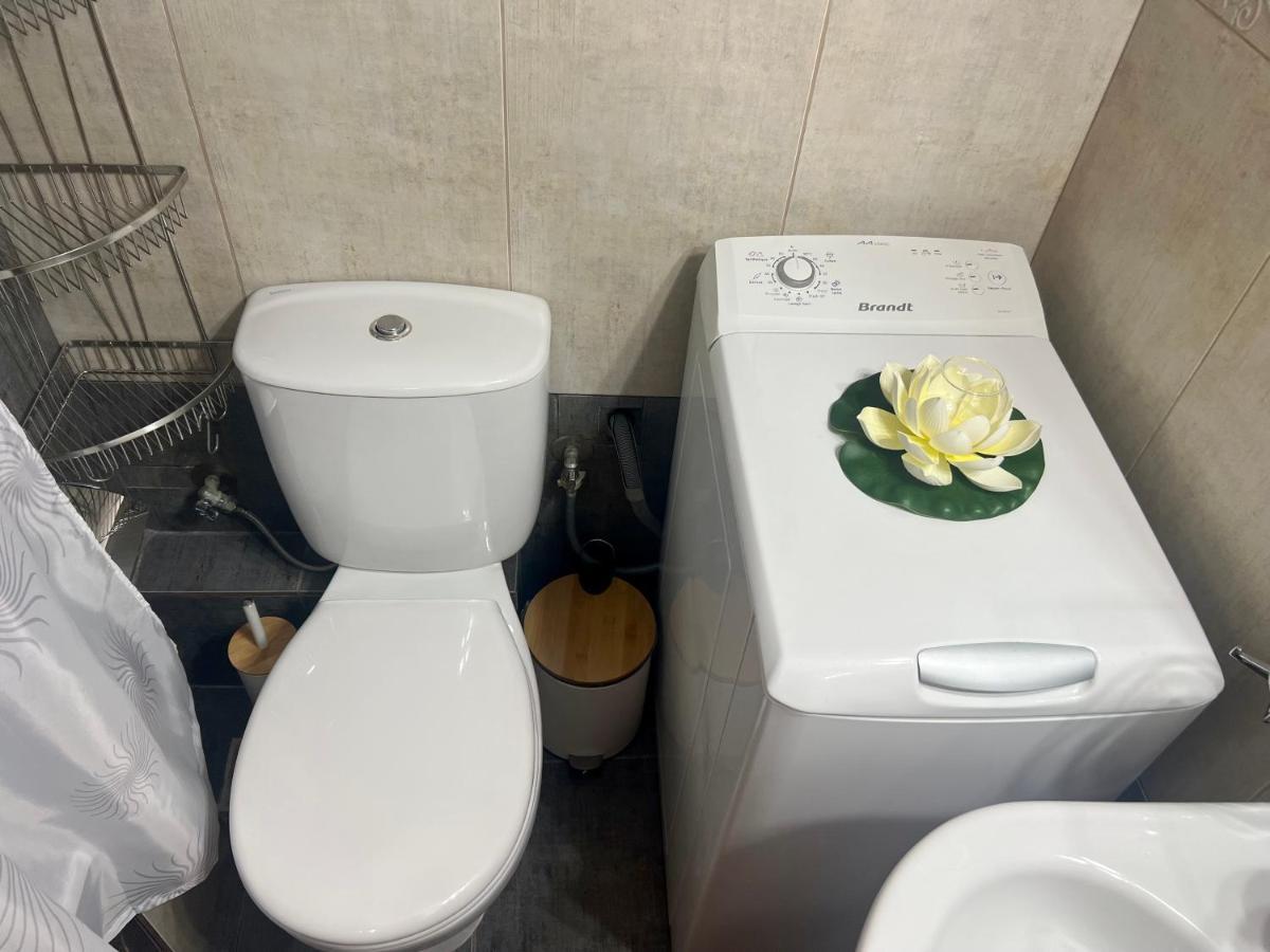 Apartament Elegant Downtown Retreat Kalamata Zewnętrze zdjęcie