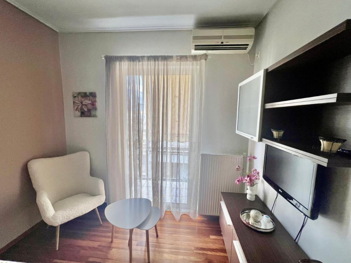 Apartament Elegant Downtown Retreat Kalamata Zewnętrze zdjęcie