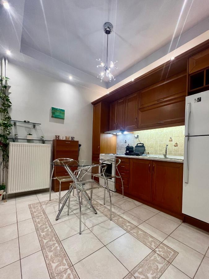 Apartament Elegant Downtown Retreat Kalamata Zewnętrze zdjęcie