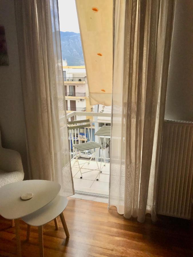 Apartament Elegant Downtown Retreat Kalamata Zewnętrze zdjęcie